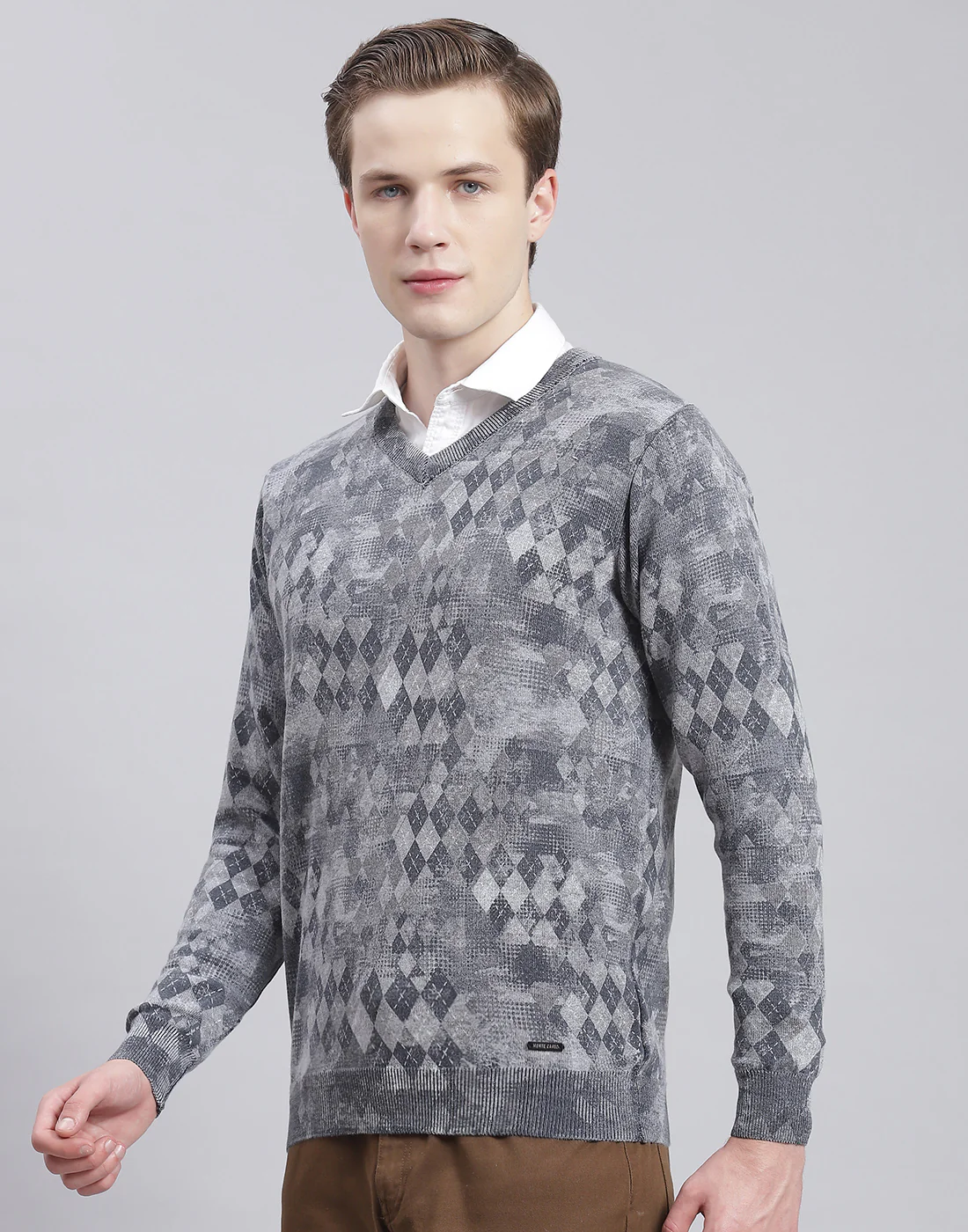 Men Grey Self Design V Neck Full Sleeve Sweater - Image 3