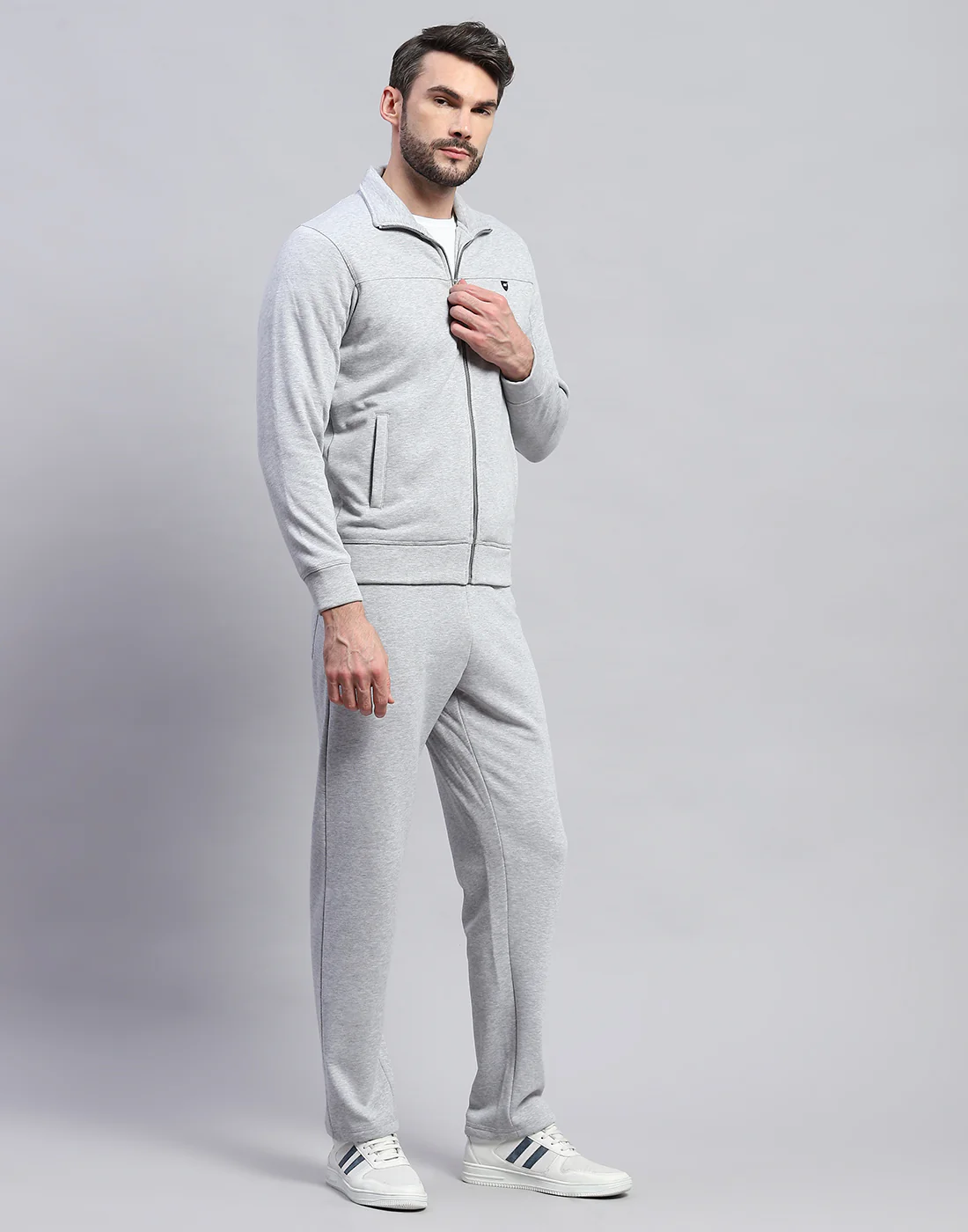 Men Grey Solid Band Collar Full Sleeve Winter Tracksuit - Image 4