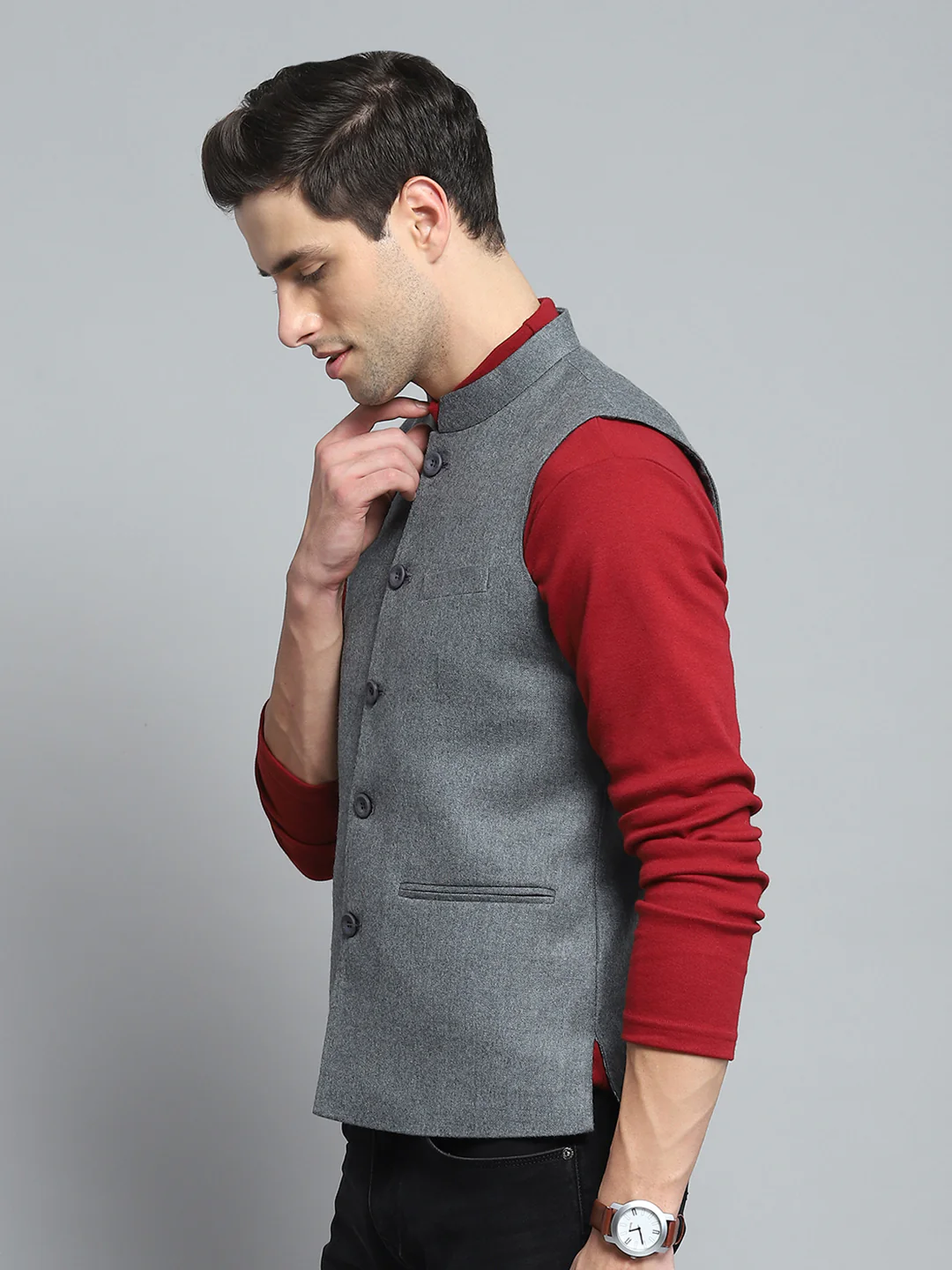 Men Grey Solid Band Collar Sleeveless Nehru Jacket - Image 3