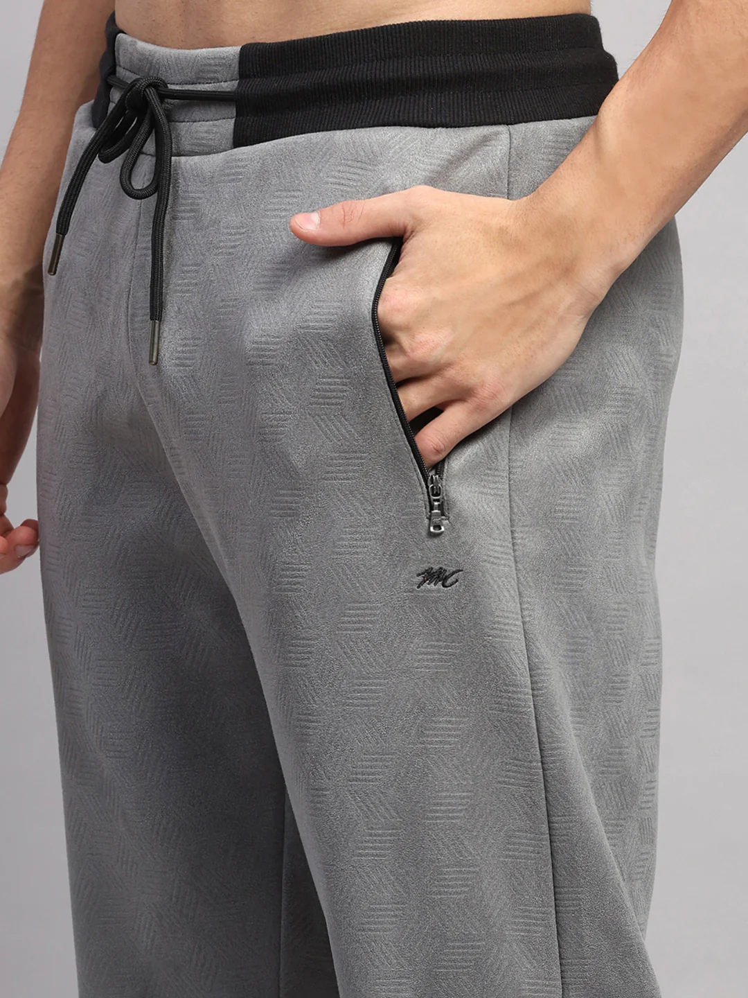 Men Grey Solid Collar Full Sleeve Winter Tracksuit - Image 8