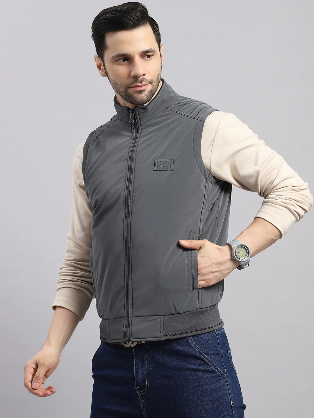 Men Grey Solid Collar Sleeveless Reversible Jacket - Image 3