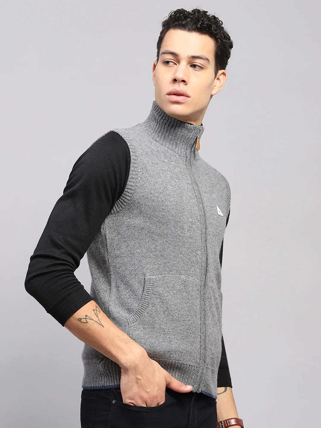 Men Grey Solid High Neck Sleeveless Sweater - Image 4