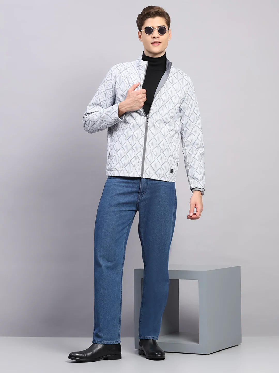 Men Grey Solid Hooded Full Sleeve Jacket - Image 2