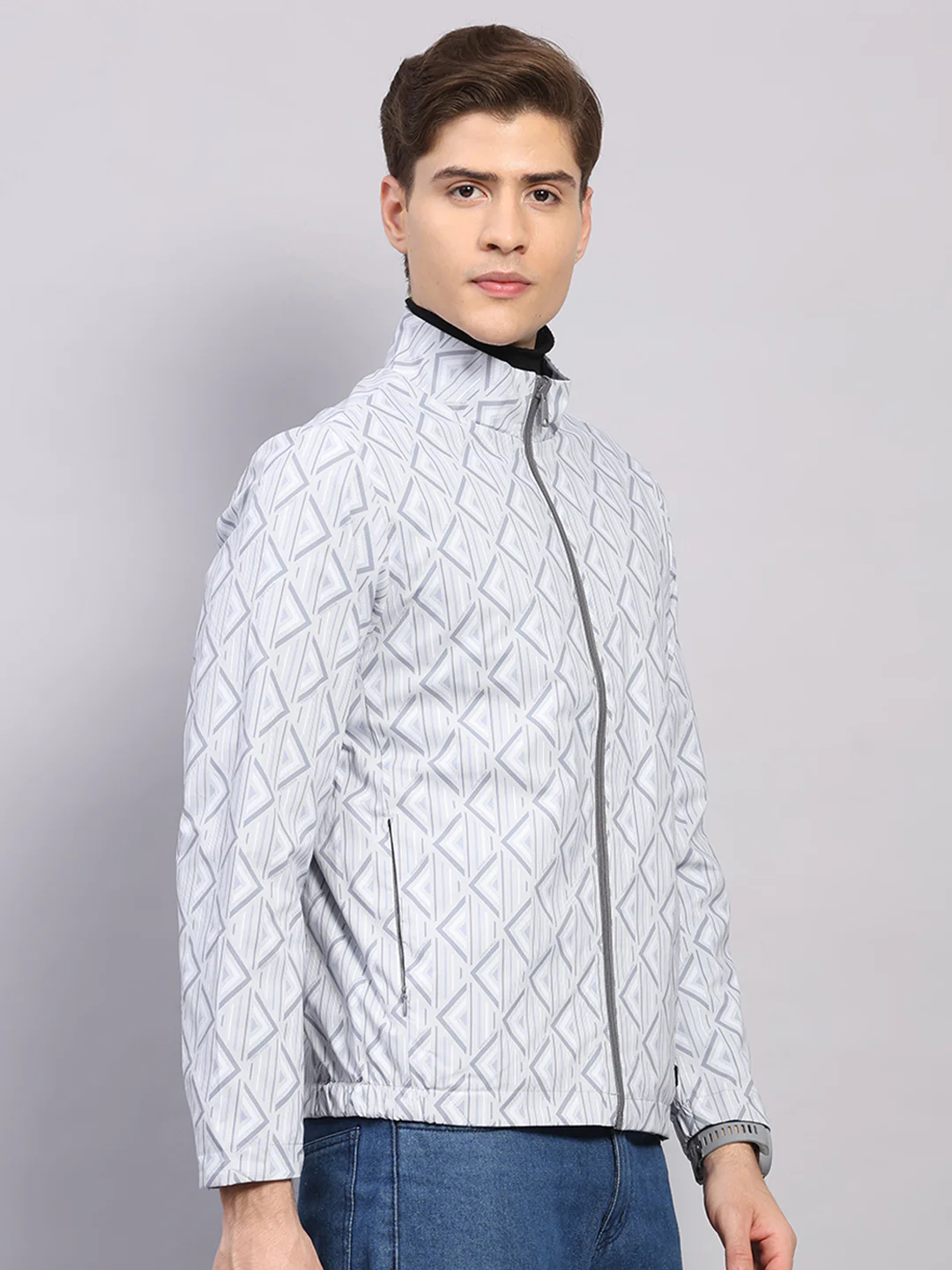 Men Grey Solid Hooded Full Sleeve Jacket - Image 4