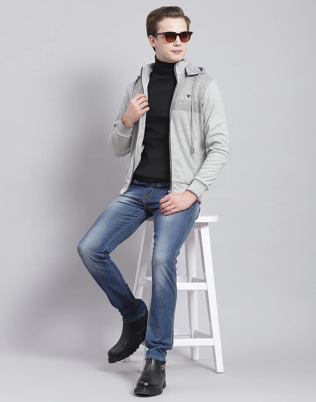 Men Grey Solid Hooded Full Sleeve Sweatshirt - Image 2