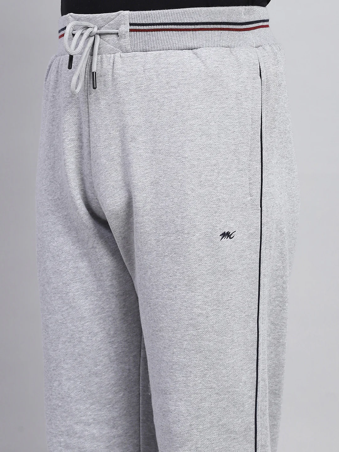 Men Grey Solid Hooded Full Sleeve Winter Tracksuit - Image 8