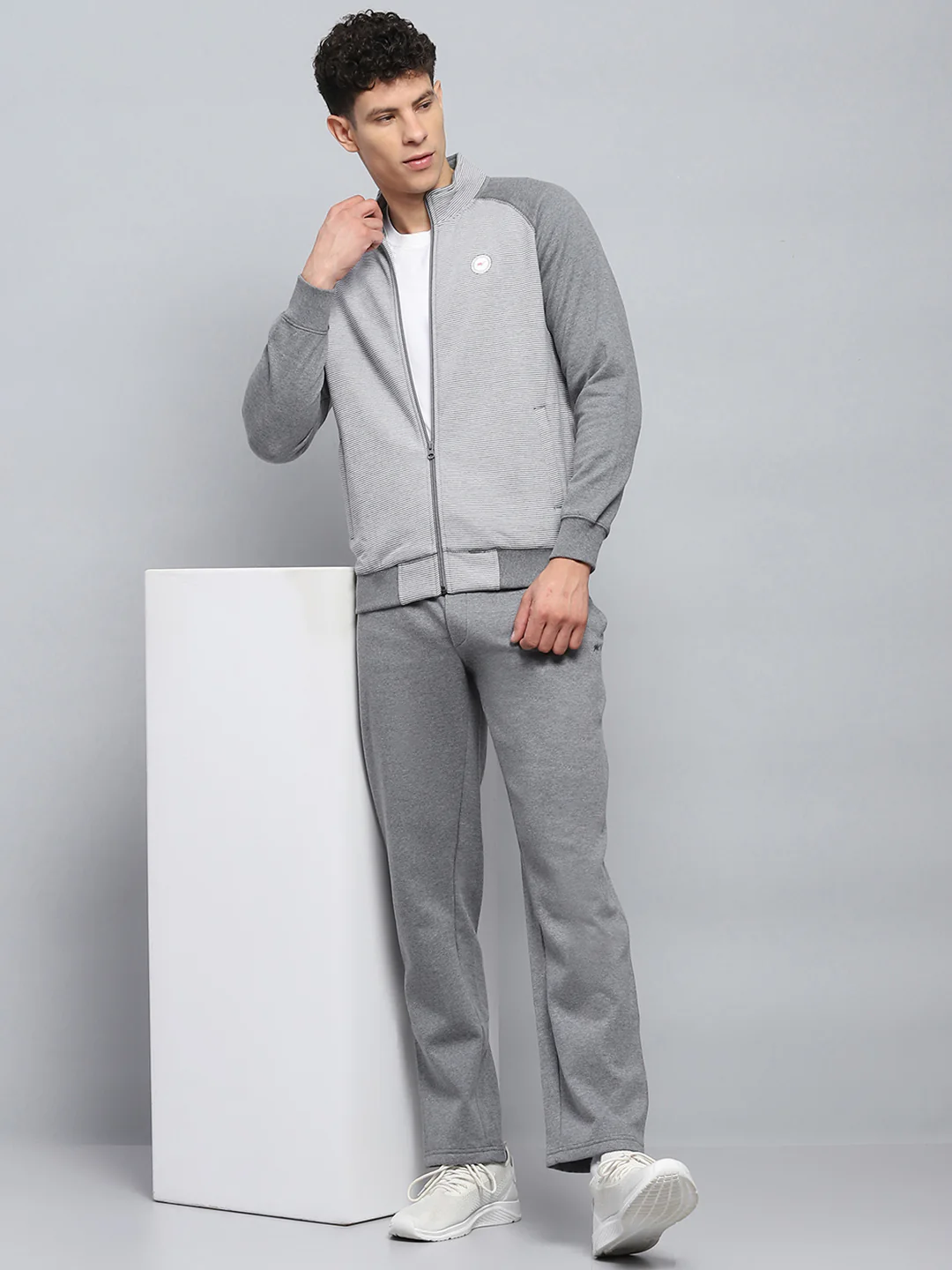 Men Grey Solid Mock Neck Full Sleeve Winter Tracksuit - Image 2