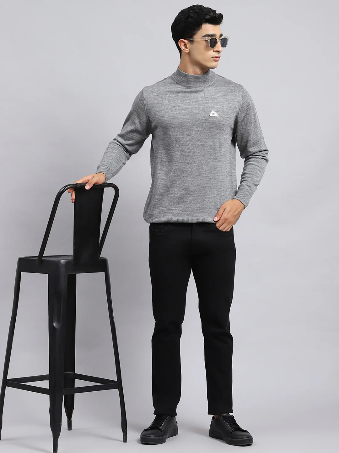 Men Grey Solid Pullover - Image 2