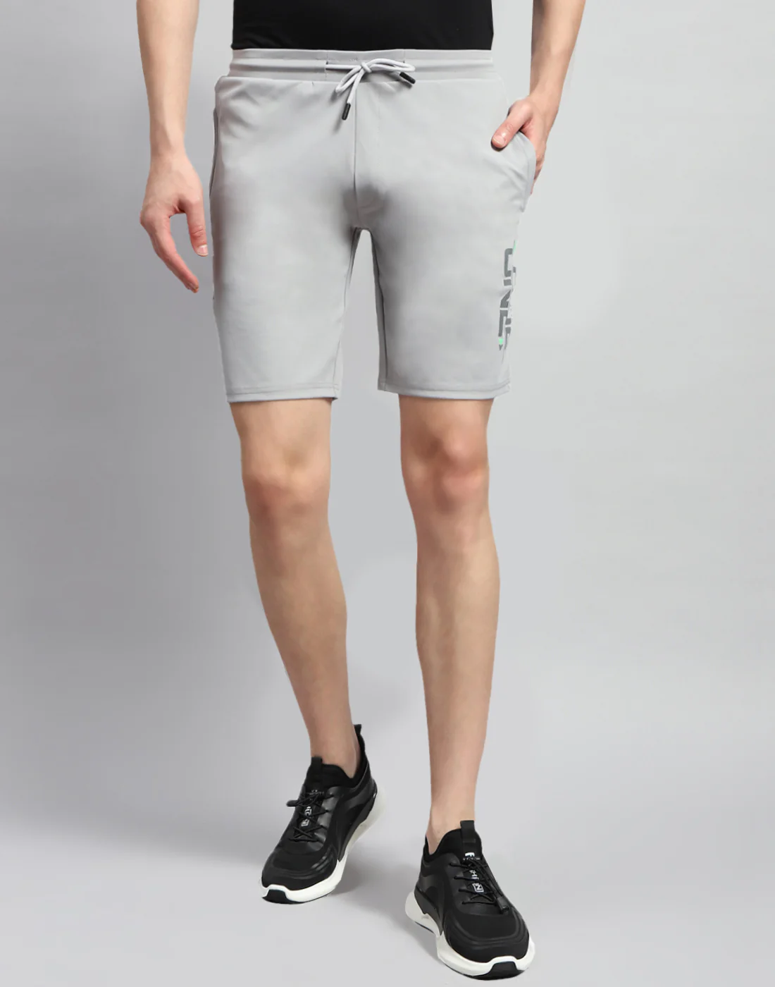 Men Grey Solid Regular Fit Bermuda - Image 2