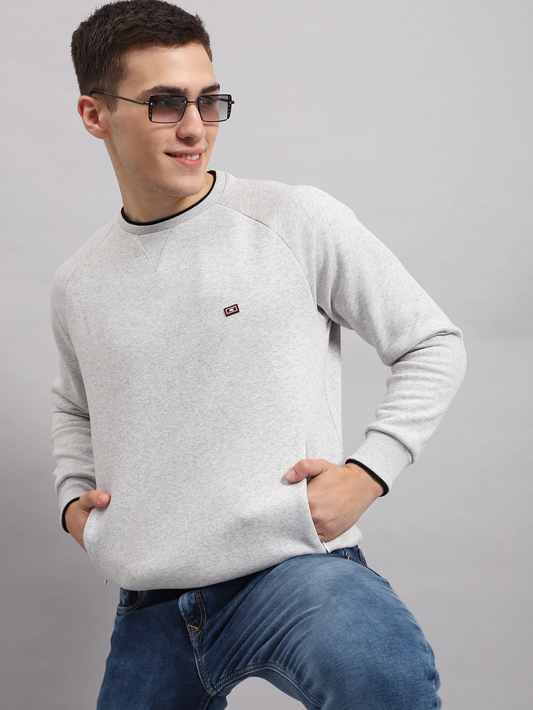 Men Grey Solid Round Neck Full Sleeve Sweatshirt - Image 7