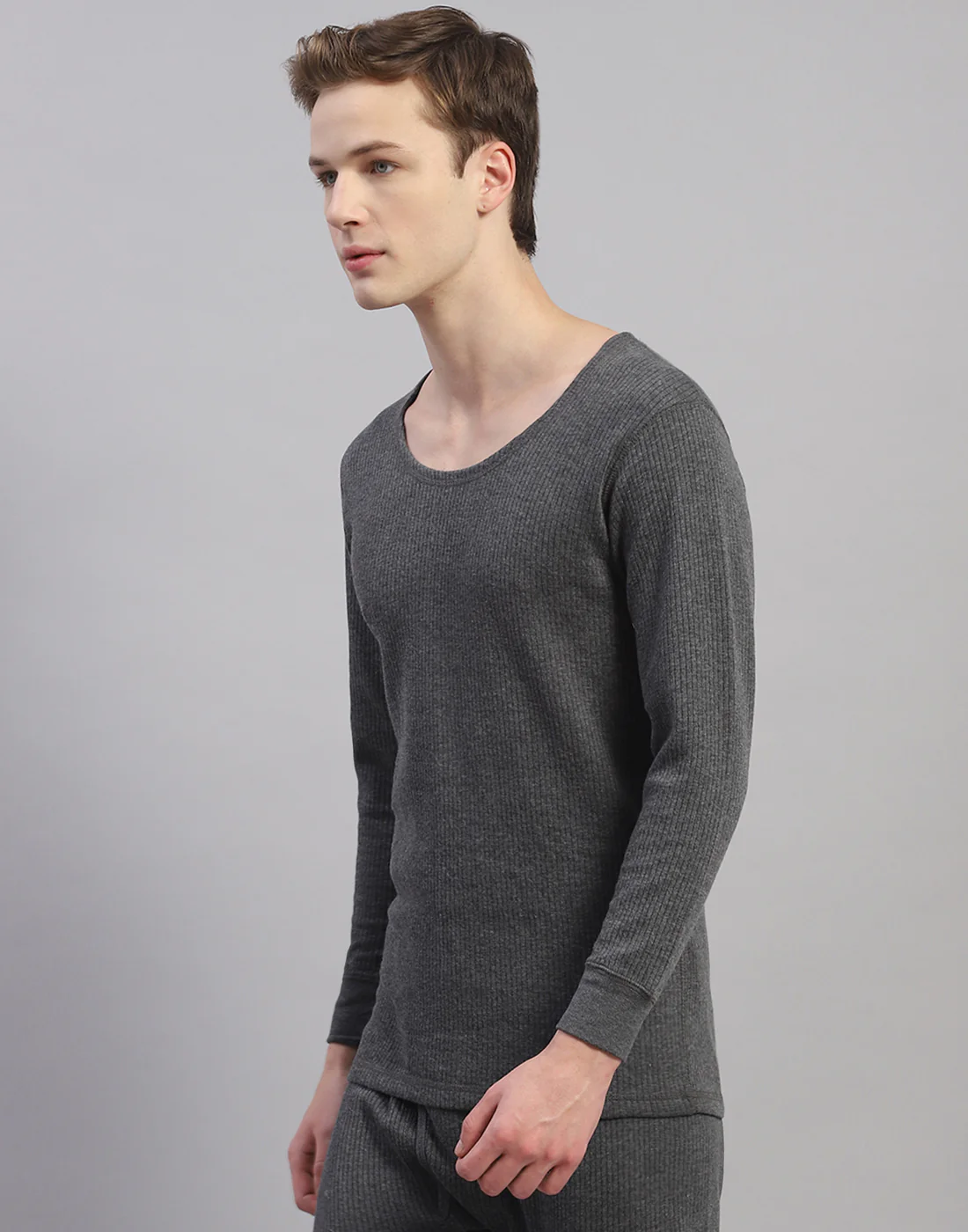 Men Grey Solid Round Neck Full Sleeve Thermal Vest - Image 3