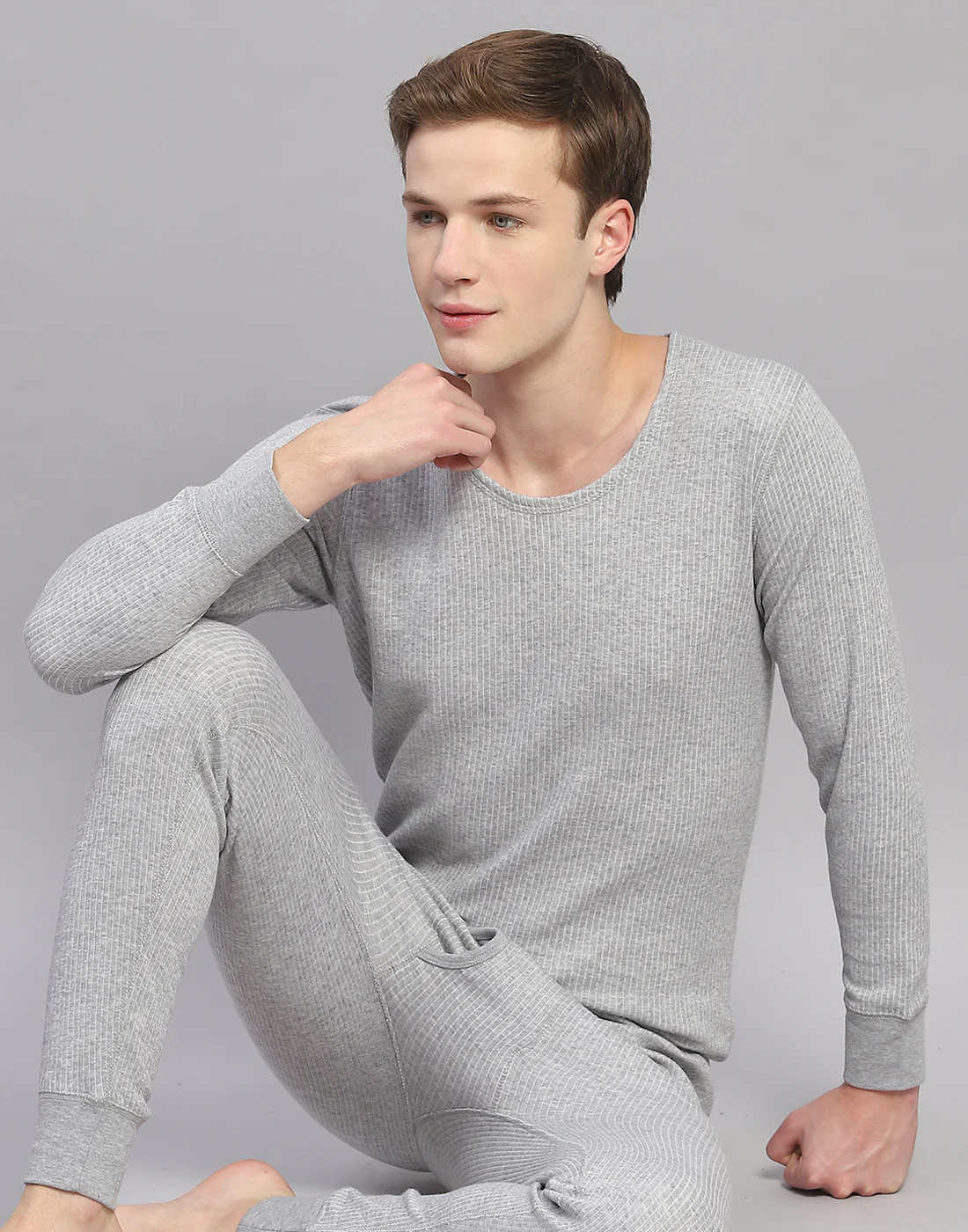 Men Grey Solid Round Neck Full Sleeve Thermal Vest - Image 6
