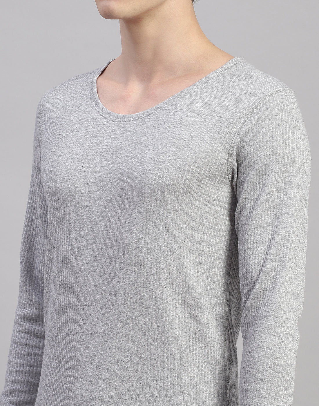 Men Grey Solid Round Neck Full Sleeve Thermal Vest - Image 7