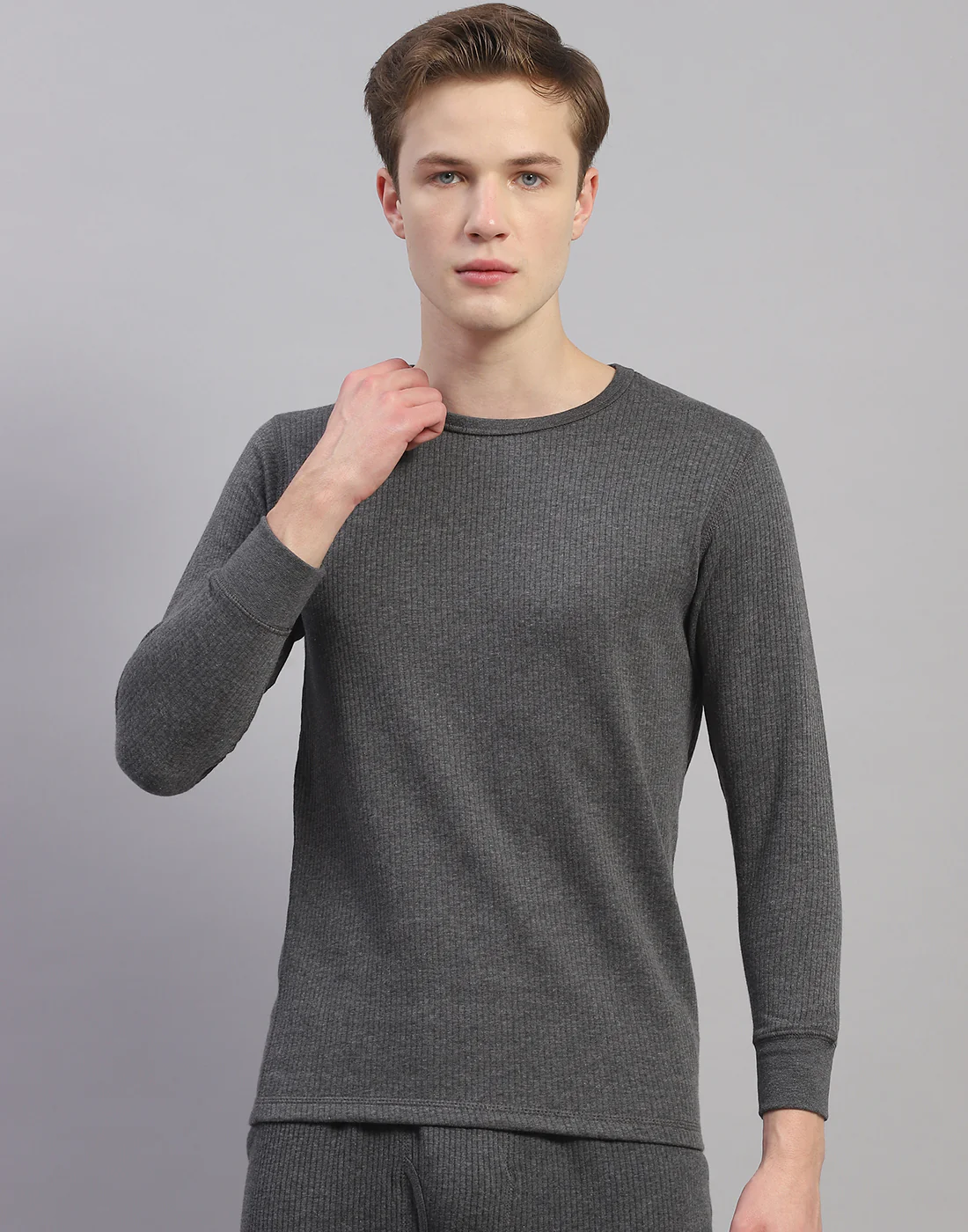 Men Grey Solid Round Neck Full Sleeve Thermal Vest - Image 2