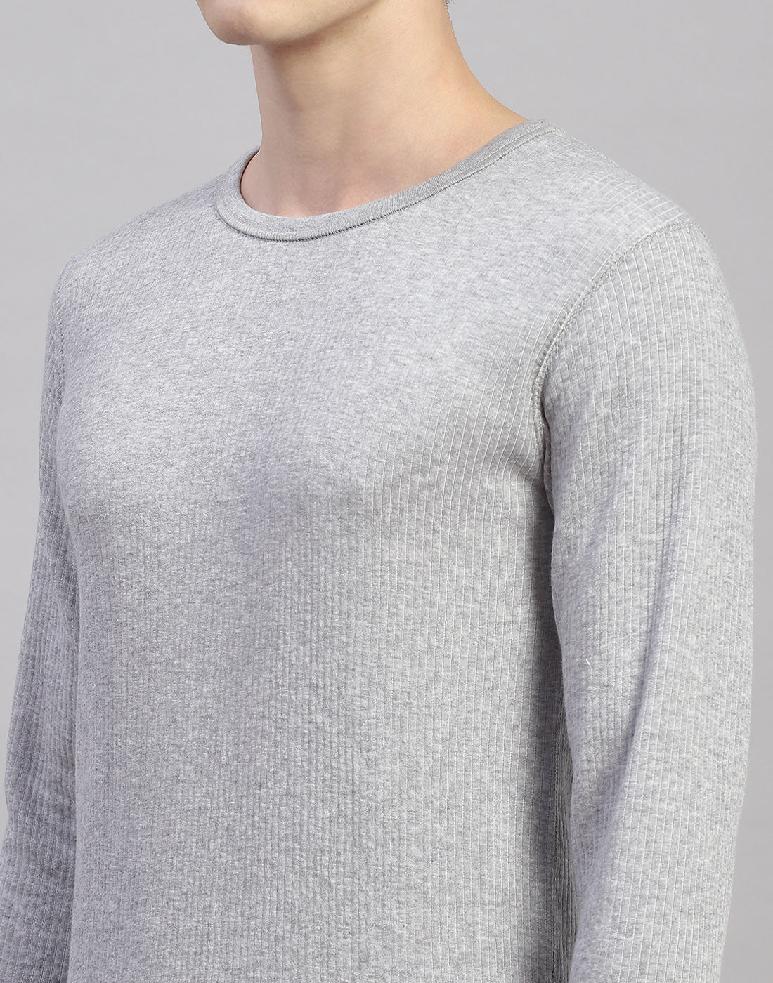 Men Grey Solid Round Neck Full Sleeve Thermal Vest - Image 6