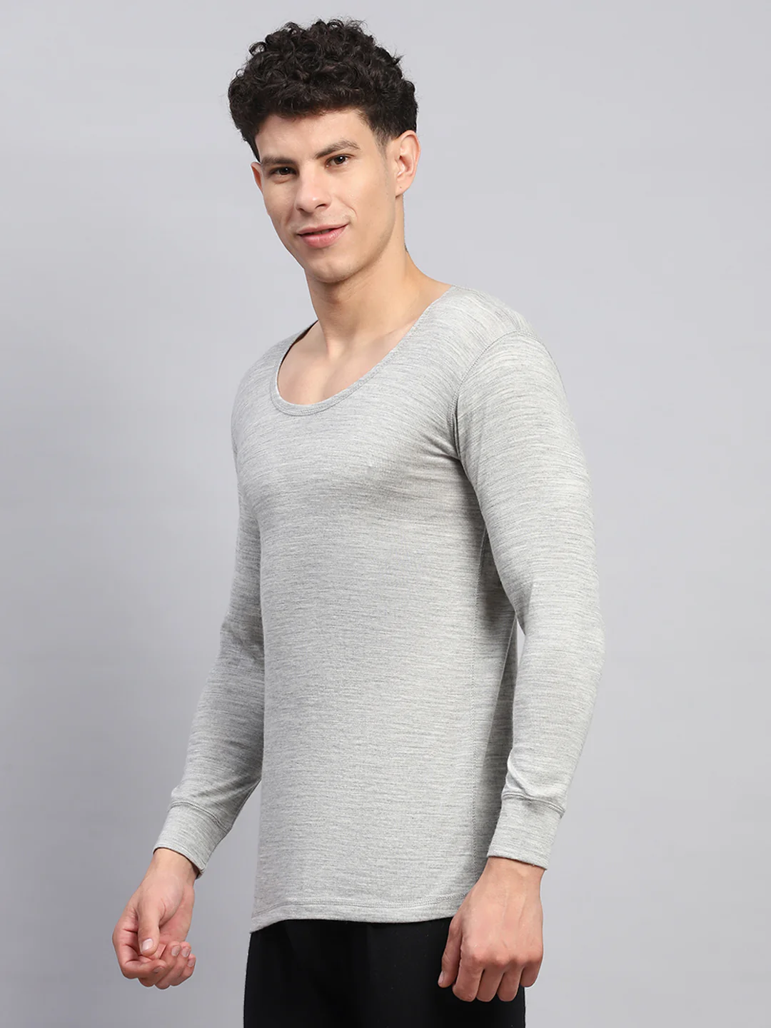 Men Grey Solid Round Neck Full Sleeve Thermal Vest - Image 3