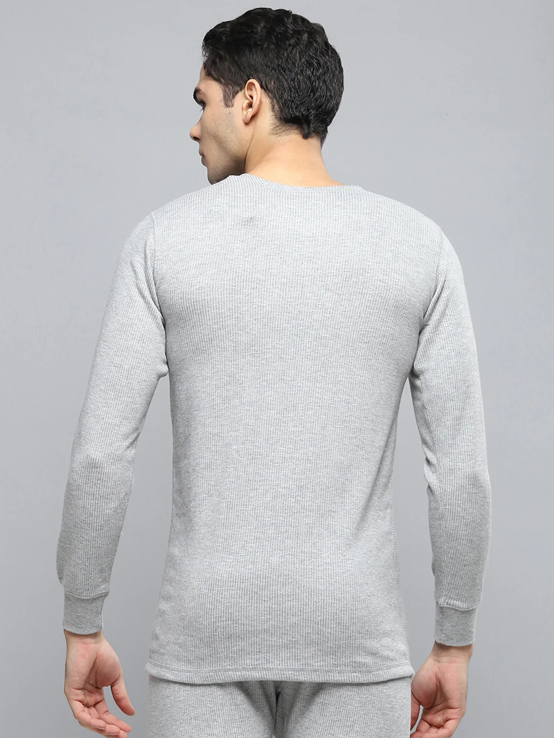 Men Grey Solid Round Neck Full Sleeve Thermal Vest - Image 5