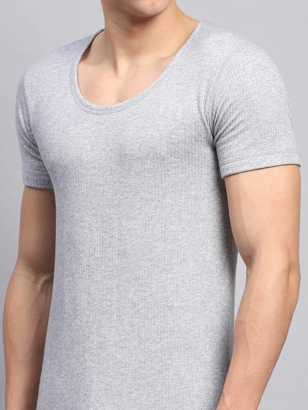 Men Grey Solid Round Neck Half Sleeve Thermal Vest - Image 6
