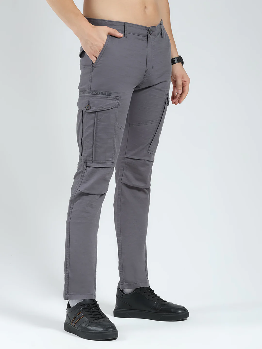 Men Grey Solid Slim Fit Cargo - Image 4