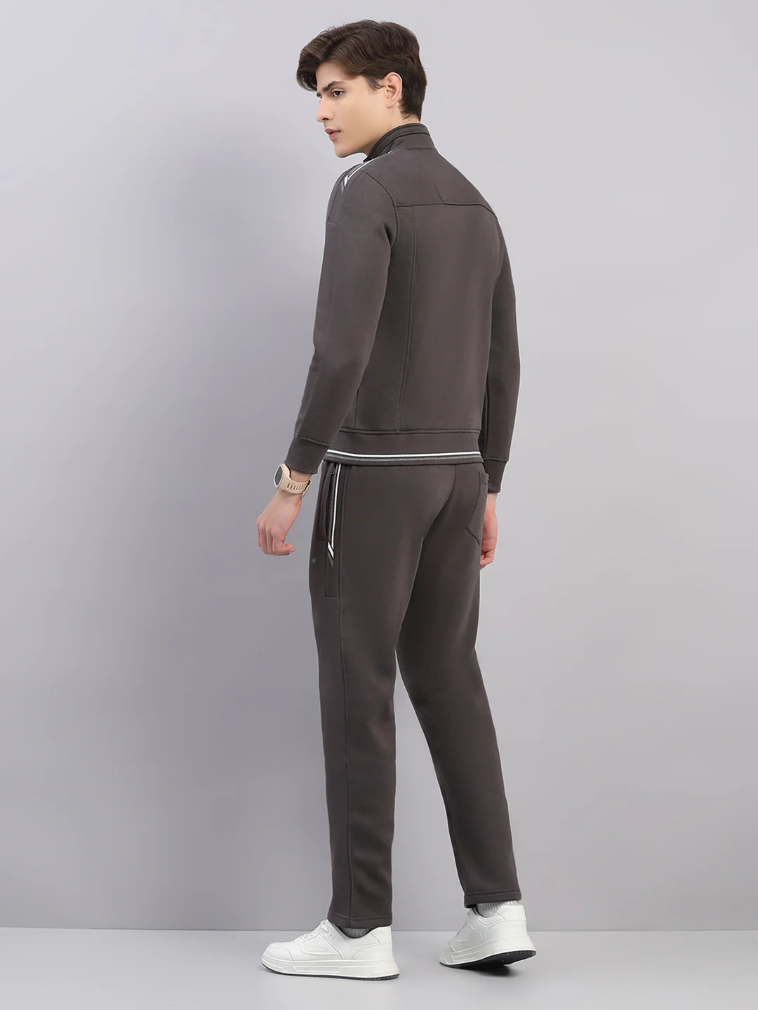 Men Grey Solid Stand Collar Full Sleeve Winter Tracksuit - Image 5