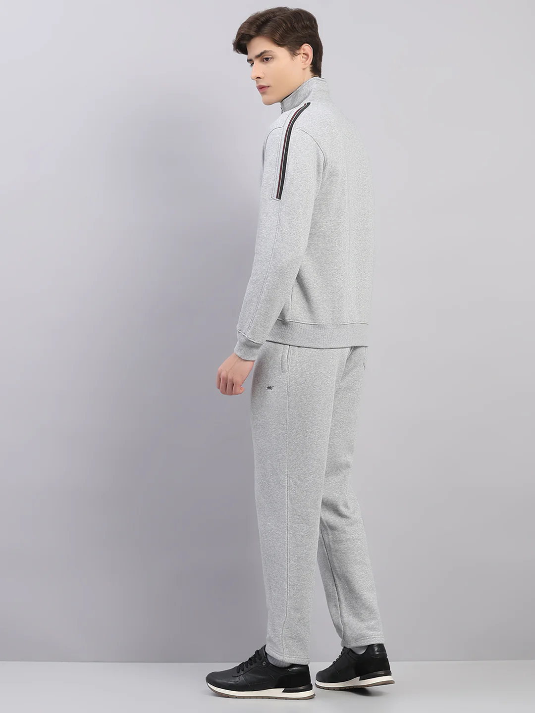 Men Grey Solid Stand Collar Full Sleeve Winter Tracksuit - Image 5