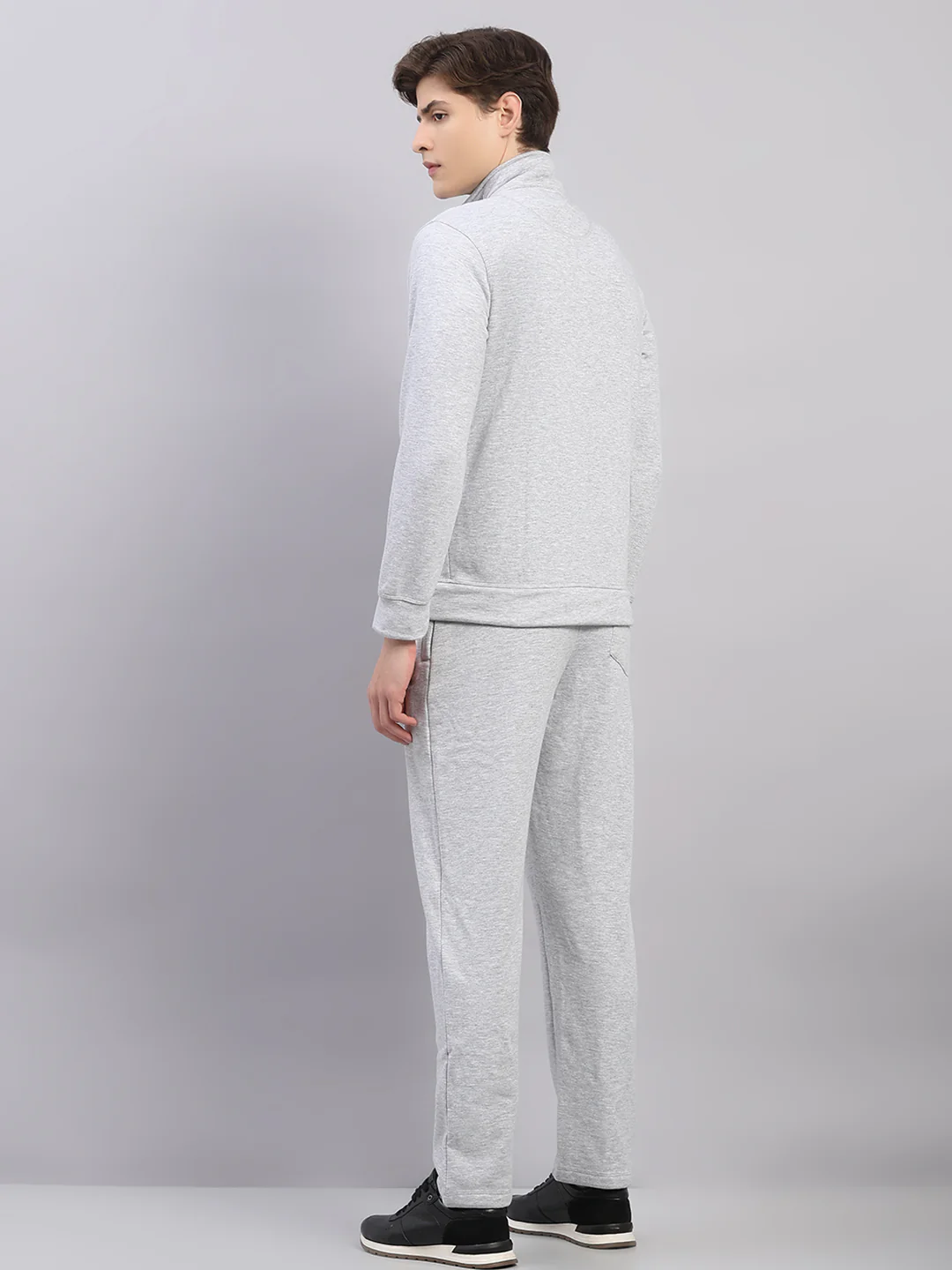 Men Grey Solid Stand Collar Full Sleeve Winter Tracksuit - Image 5