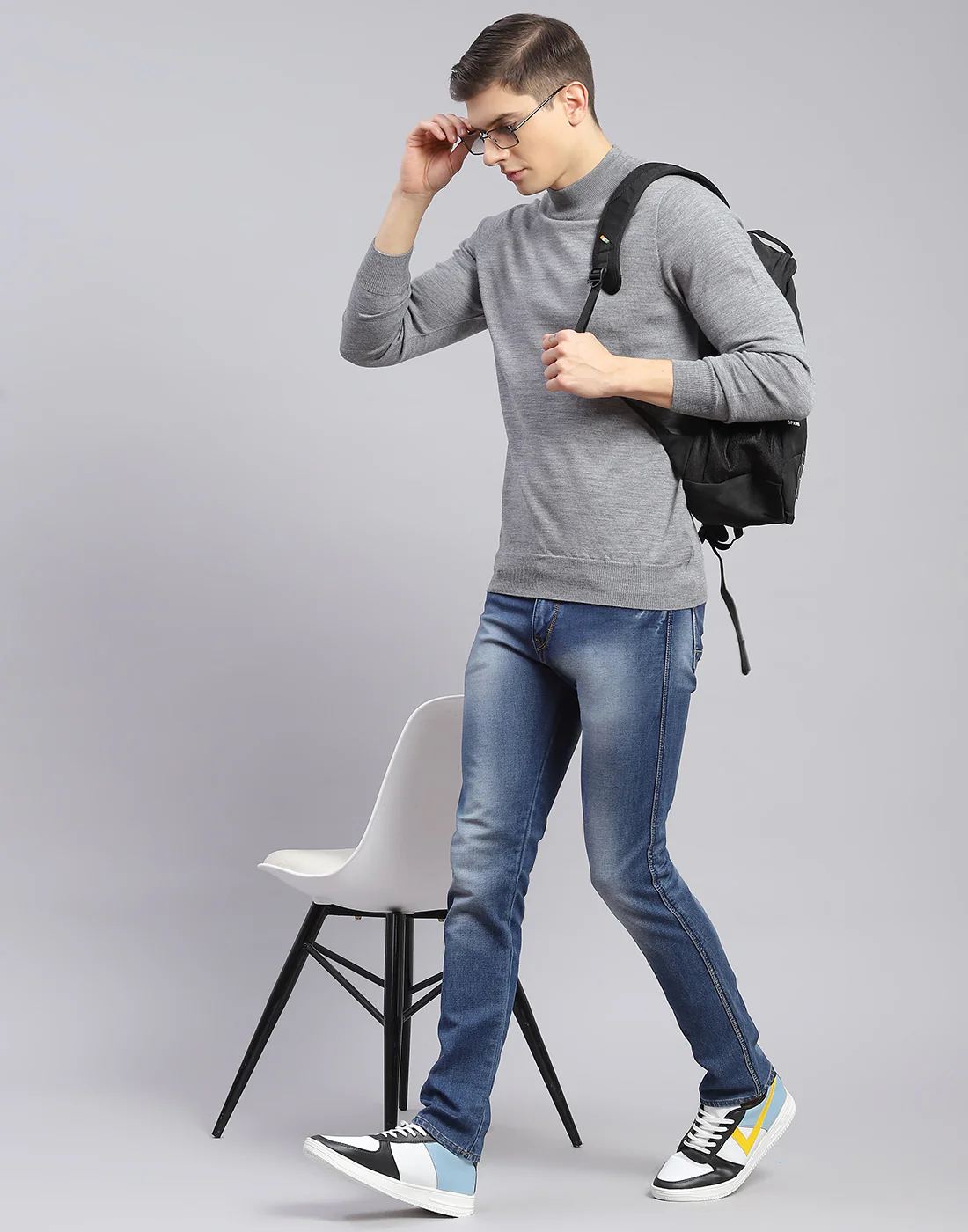 Men Grey Solid T Neck Full Sleeve Sweater - Image 2