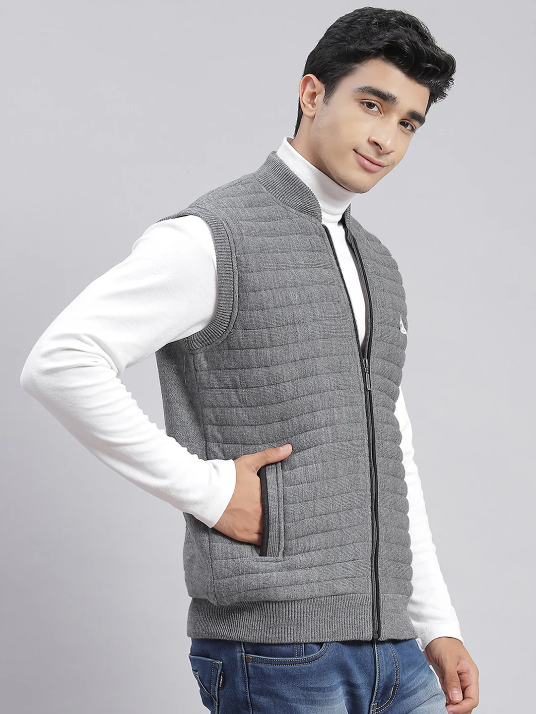 Men Grey Solid T Neck Sleeveless Jackets - Image 4