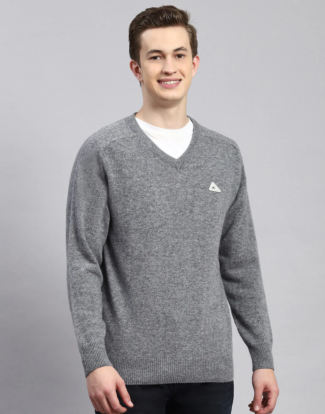 Men Grey Solid V Neck Full Sleeve Pullover - Image 2