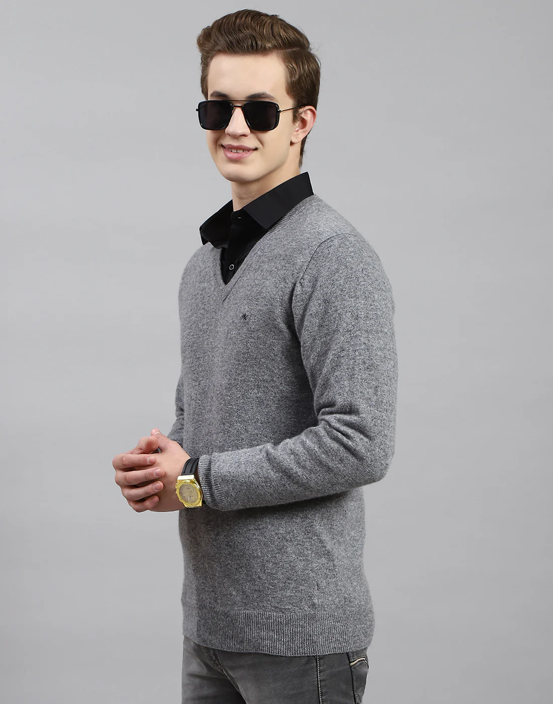 Men Grey Solid V Neck Full Sleeve Pullover - Image 3