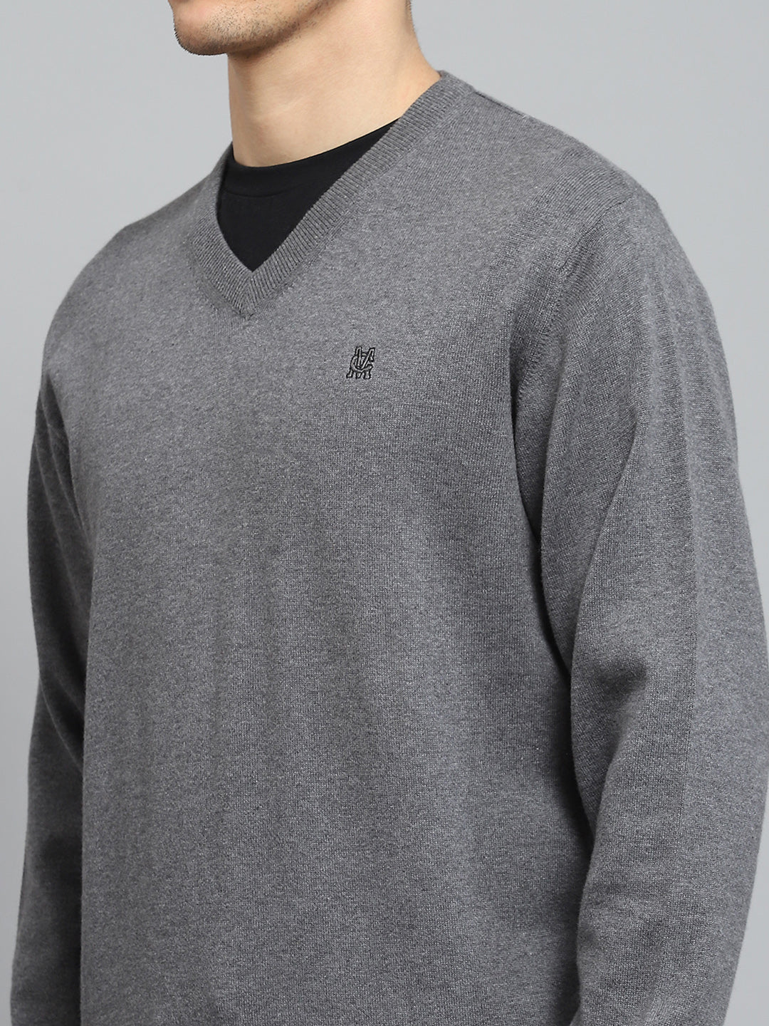 Men Grey Solid V Neck Full Sleeve Pullover - Image 6