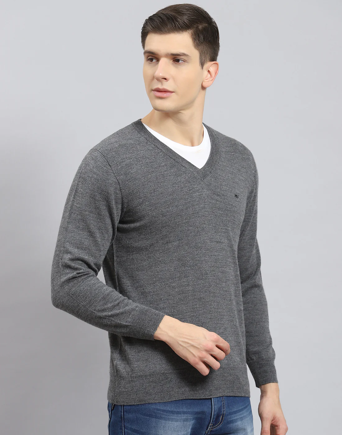 Men Grey Solid V Neck Full Sleeve Sweater - Image 6