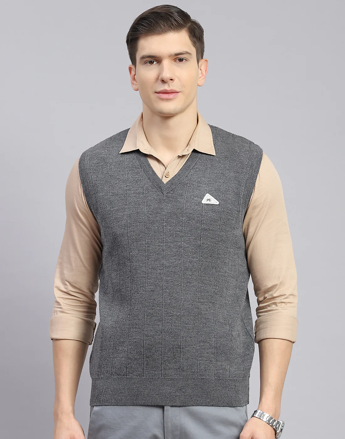 Men Grey Solid V Neck Sleeveless Sweater - Image 3