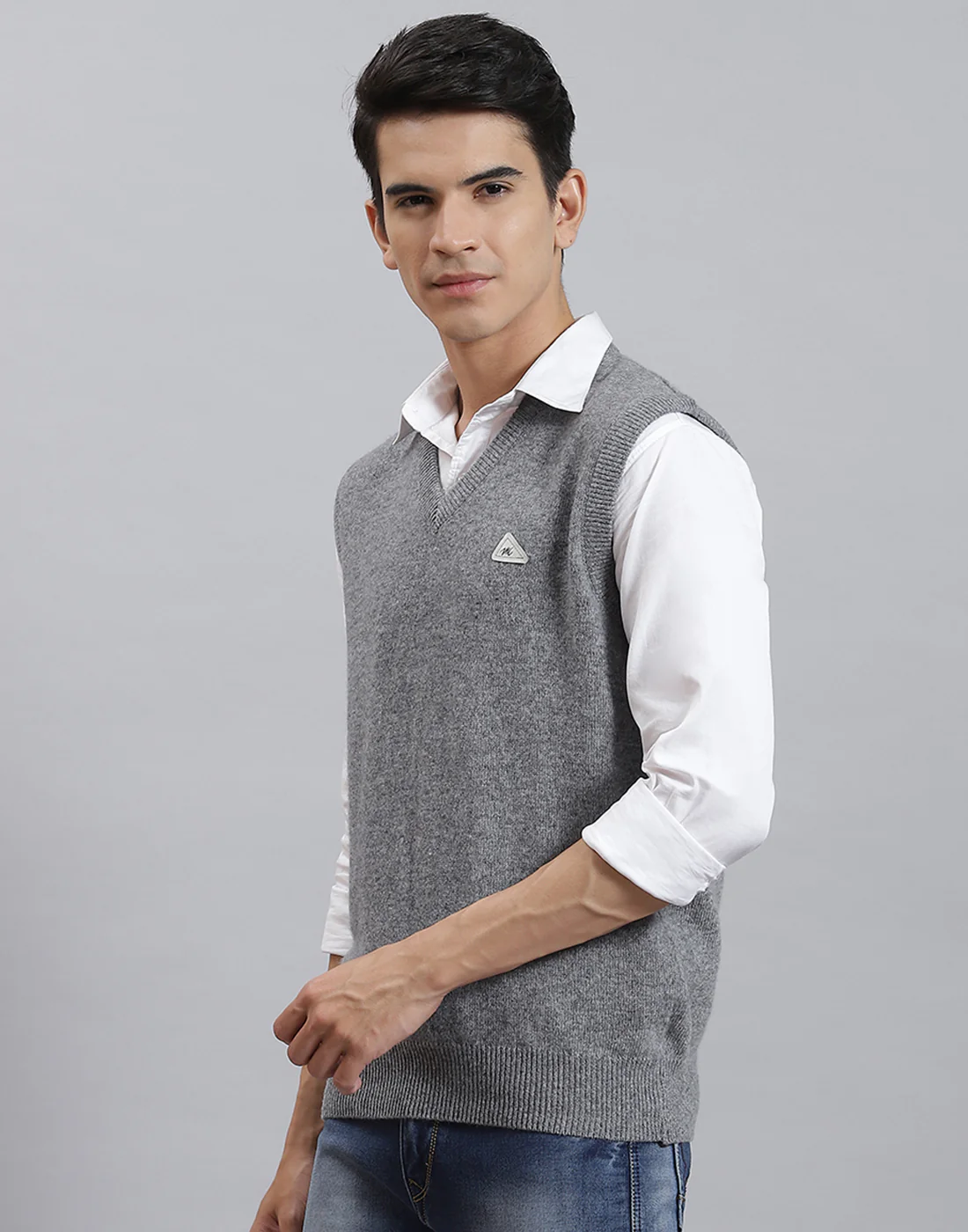 Men Grey Solid V Neck Sleeveless Sweater - Image 3