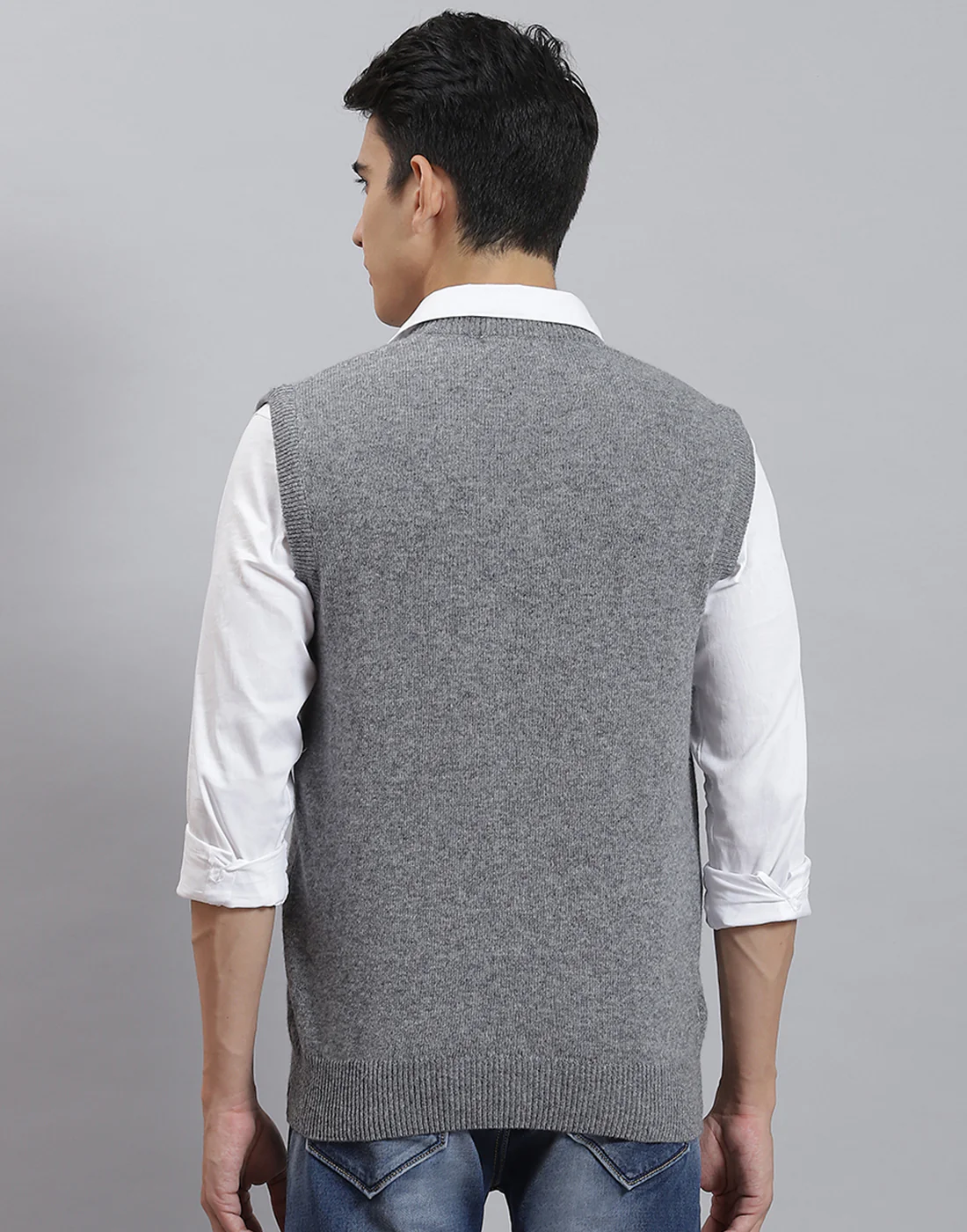 Men Grey Solid V Neck Sleeveless Sweater - Image 5