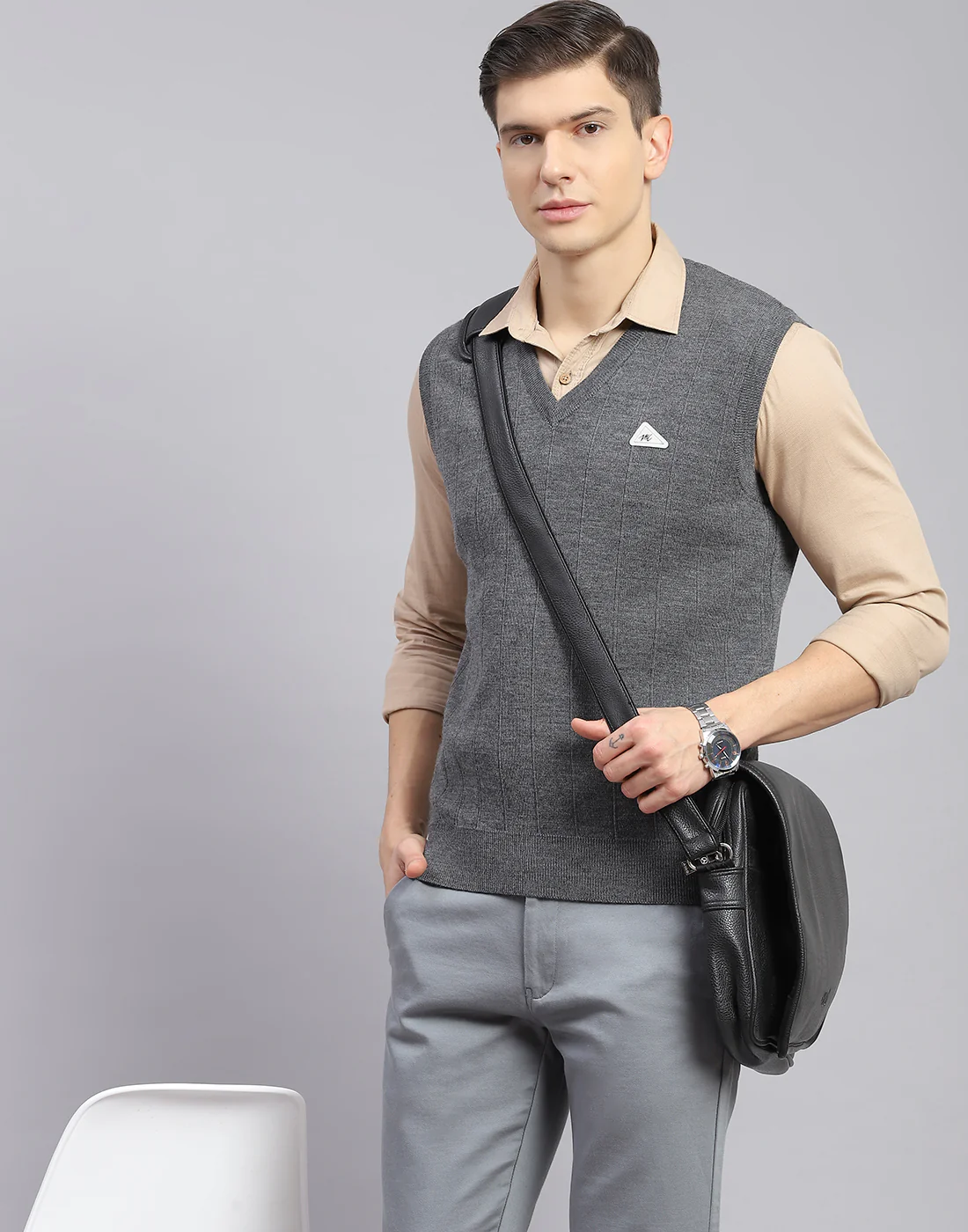 Men Grey Solid V Neck Sleeveless Sweater - Image 2