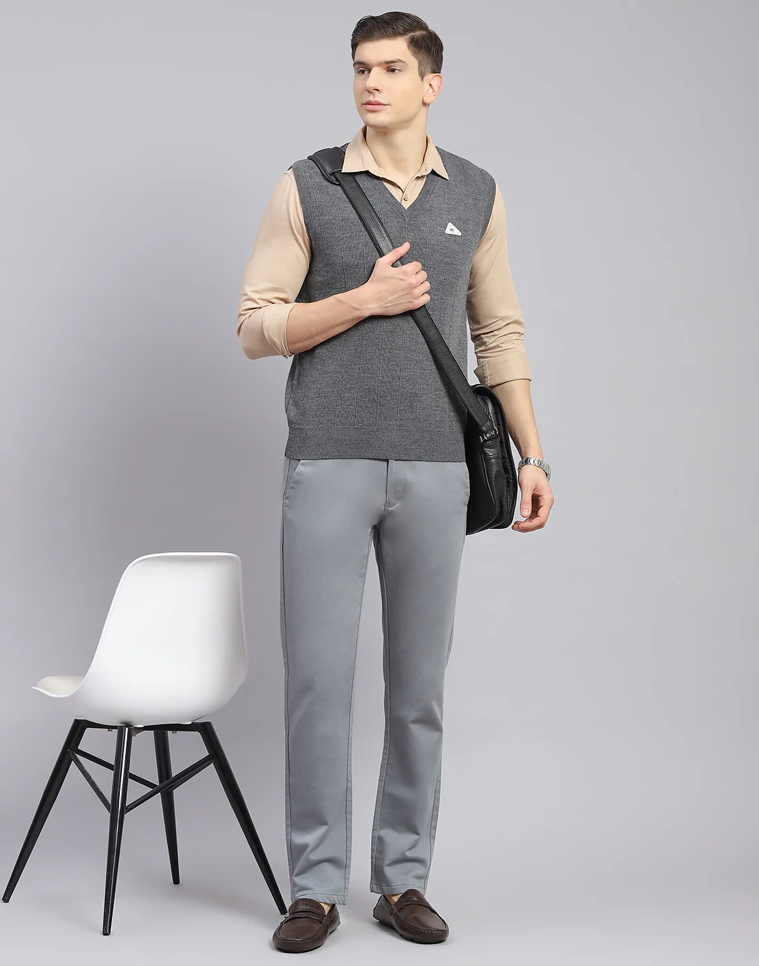 Men Grey Solid V Neck Sleeveless Sweater - Image 6