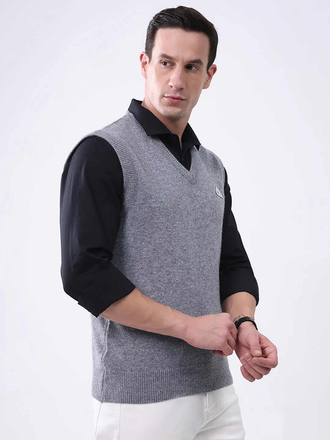 Men Grey Solid V Neck Sleeveless Sweater - Image 4
