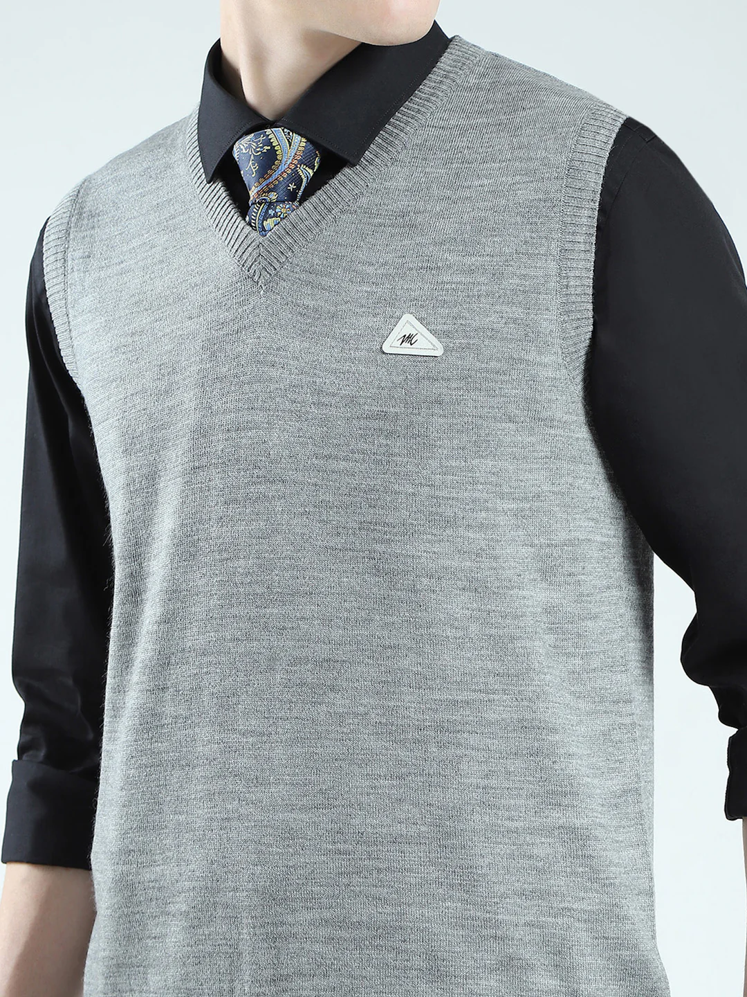 Men Grey Solid V Neck Sleeveless Sweater - Image 7