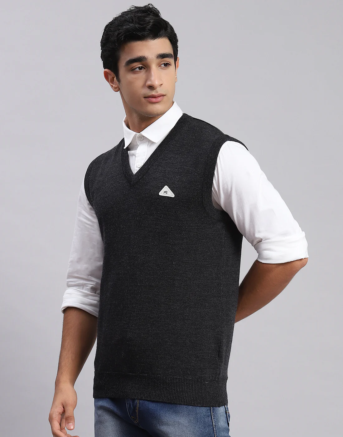 Men Grey Solid V Neck Sleeveless Sweaters/Pullovers - Image 2