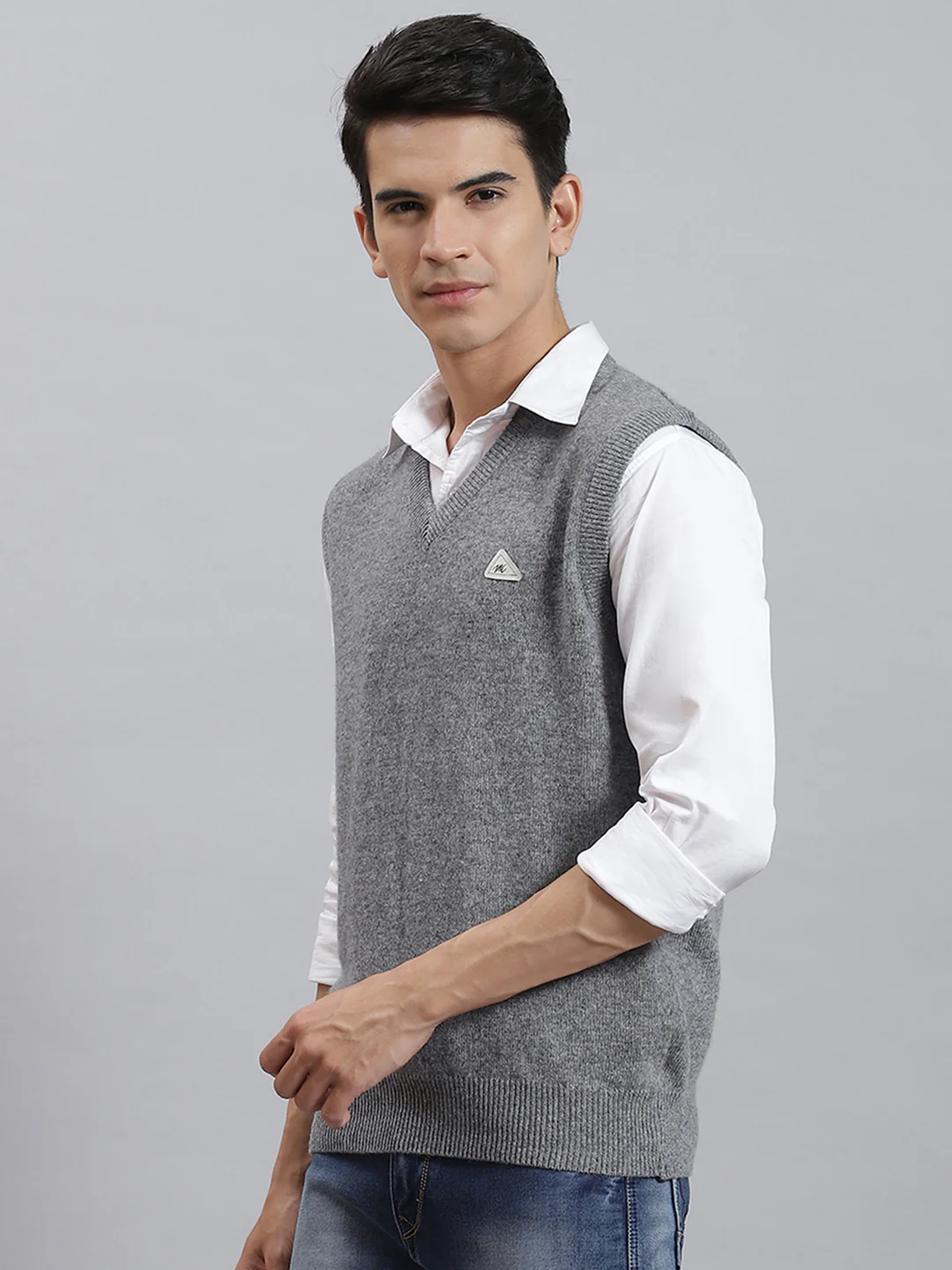Men Grey Solid V Neck Sleeveless Sweaters/Pullovers - Image 3