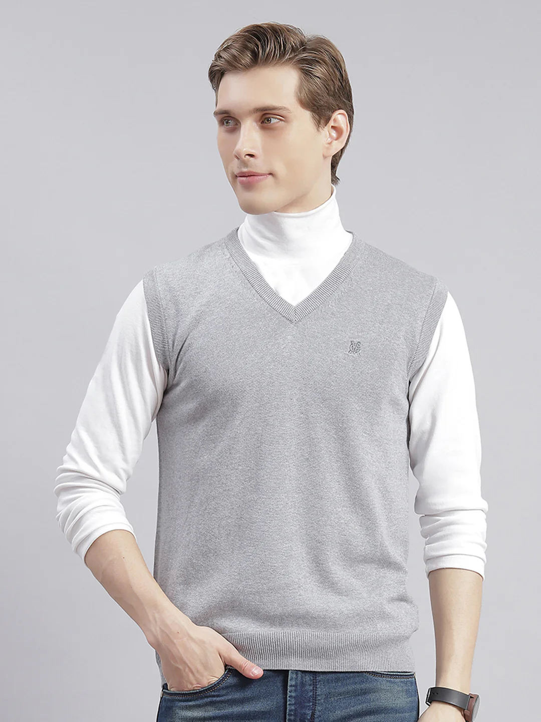 Men Grey Solid V Neck Sleeveless Sweaters/Pullovers - Image 4