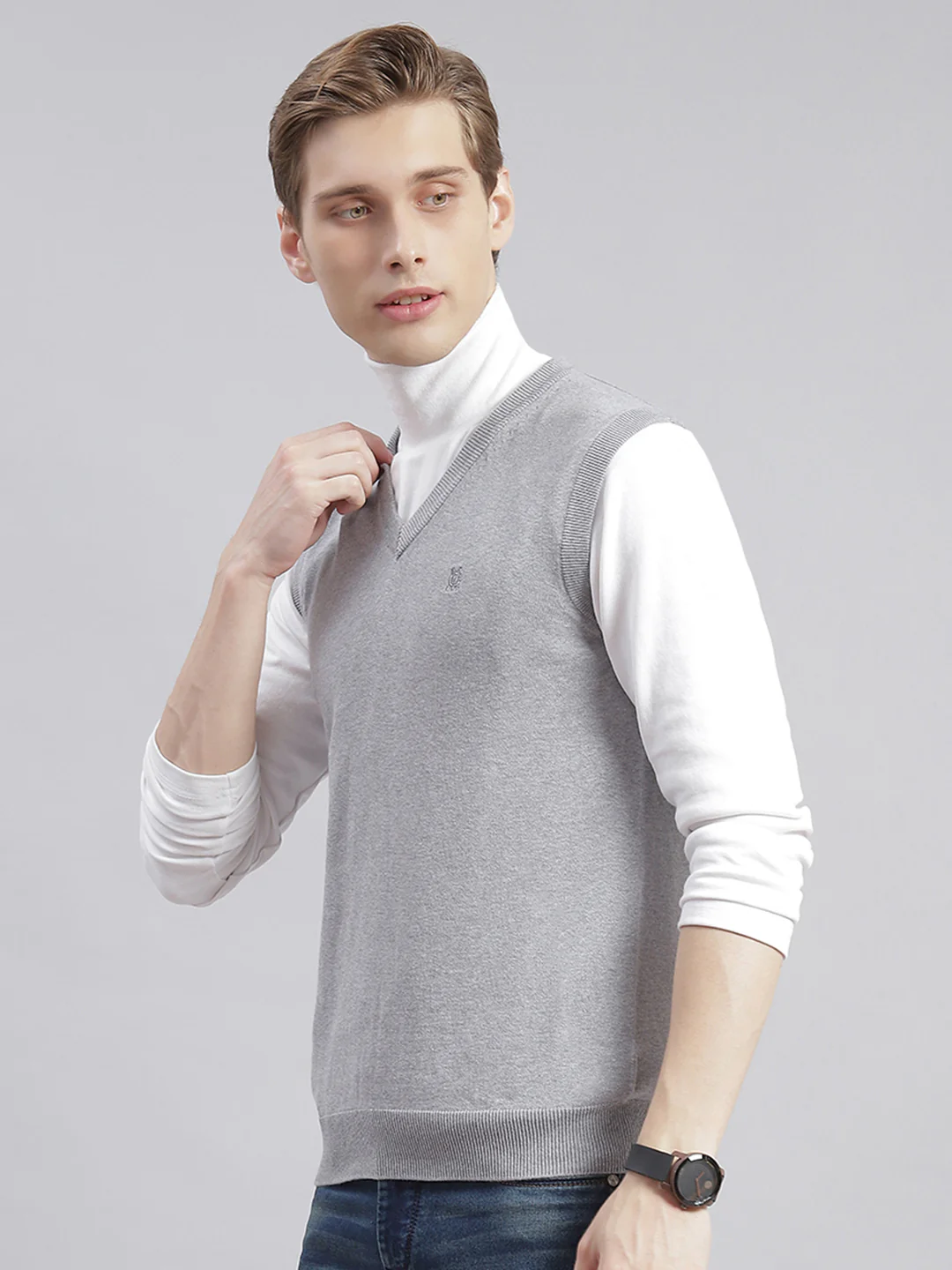 Men Grey Solid V Neck Sleeveless Sweaters/Pullovers - Image 5