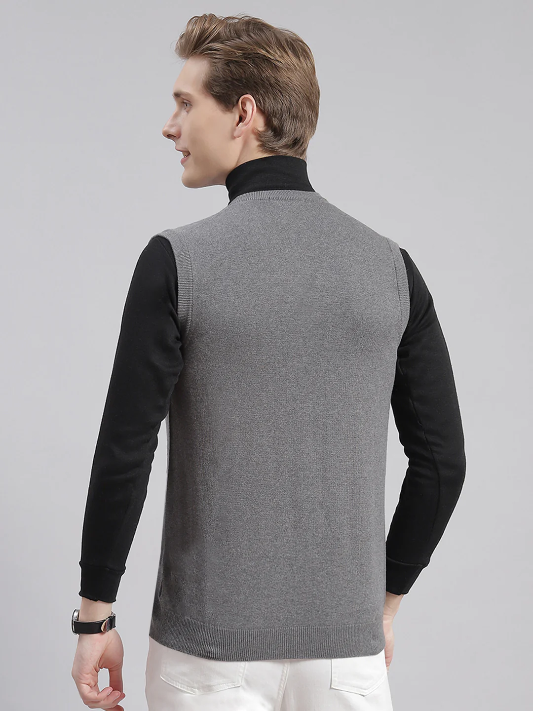 Men Grey Solid V Neck Sleeveless Sweaters/Pullovers - Image 5