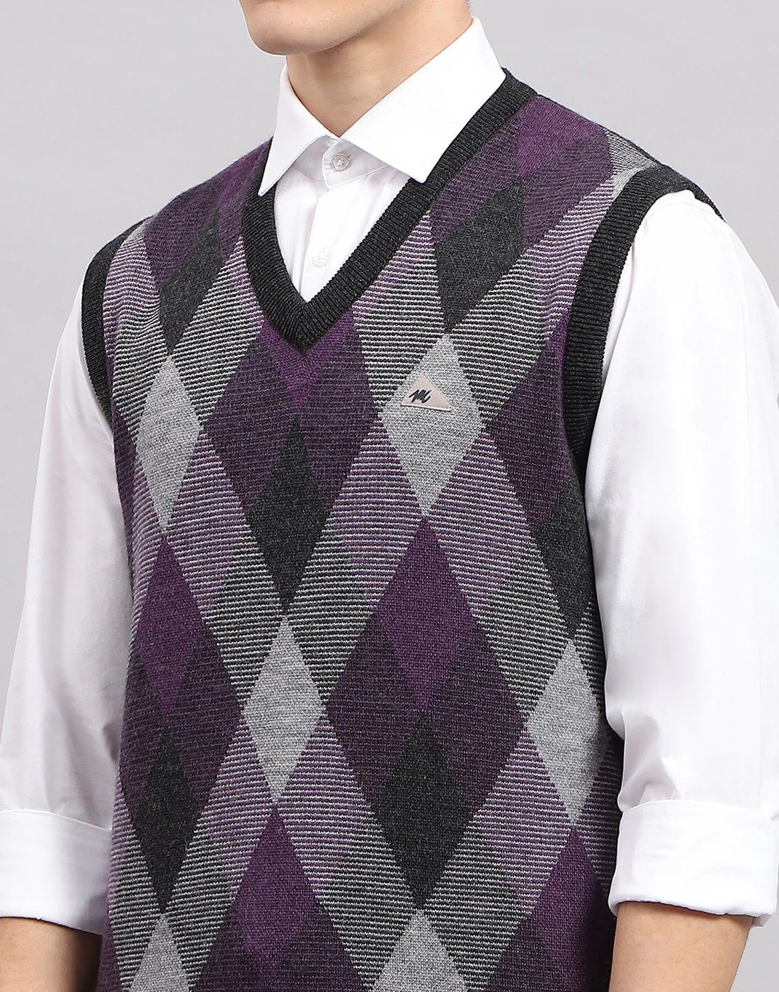 Men Grey Stripe V Neck Sleeveless Sweater - Image 8