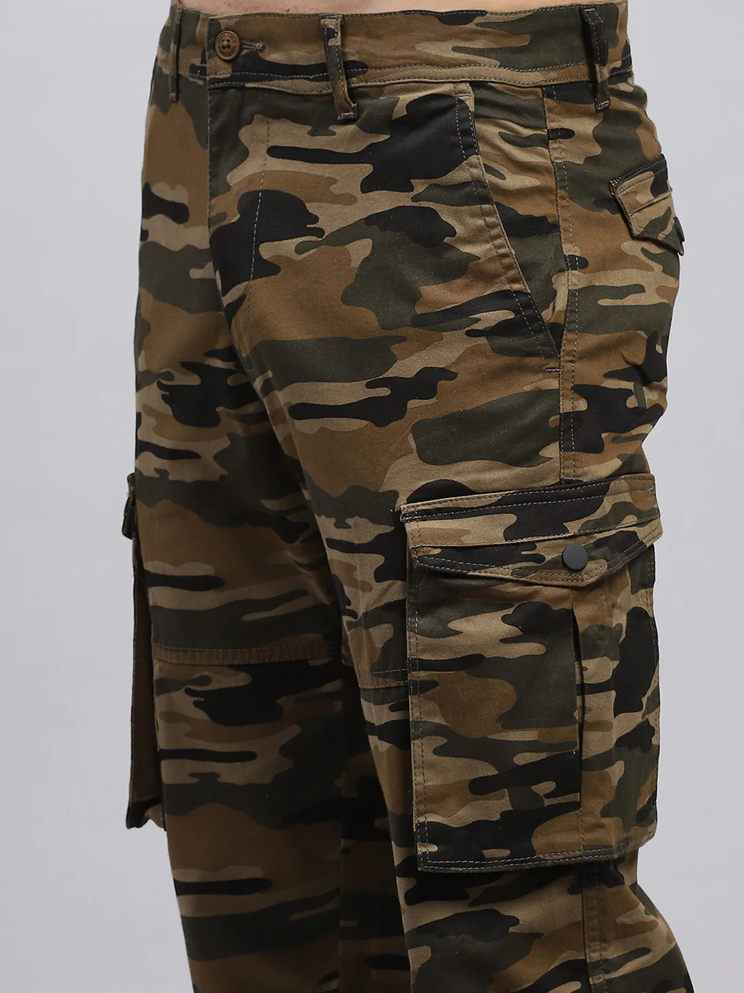 Men Khaki Printed Cargo Cargo - Image 6
