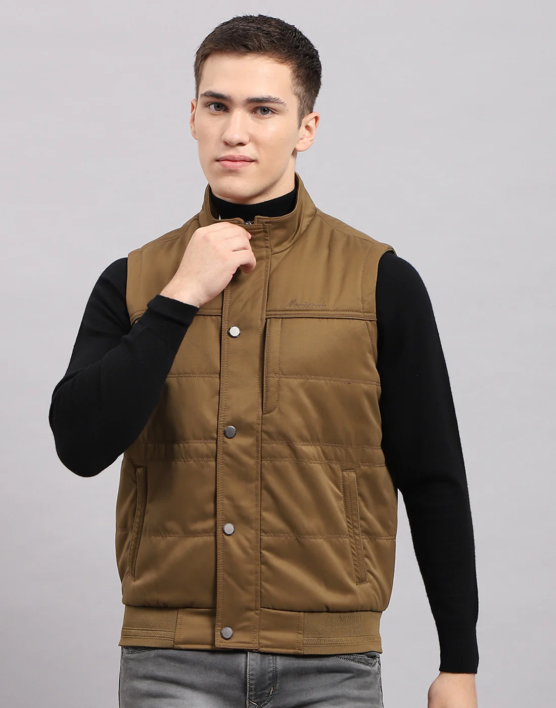 Men Khaki Solid Mock Neck Sleeveless Jacket - Image 2
