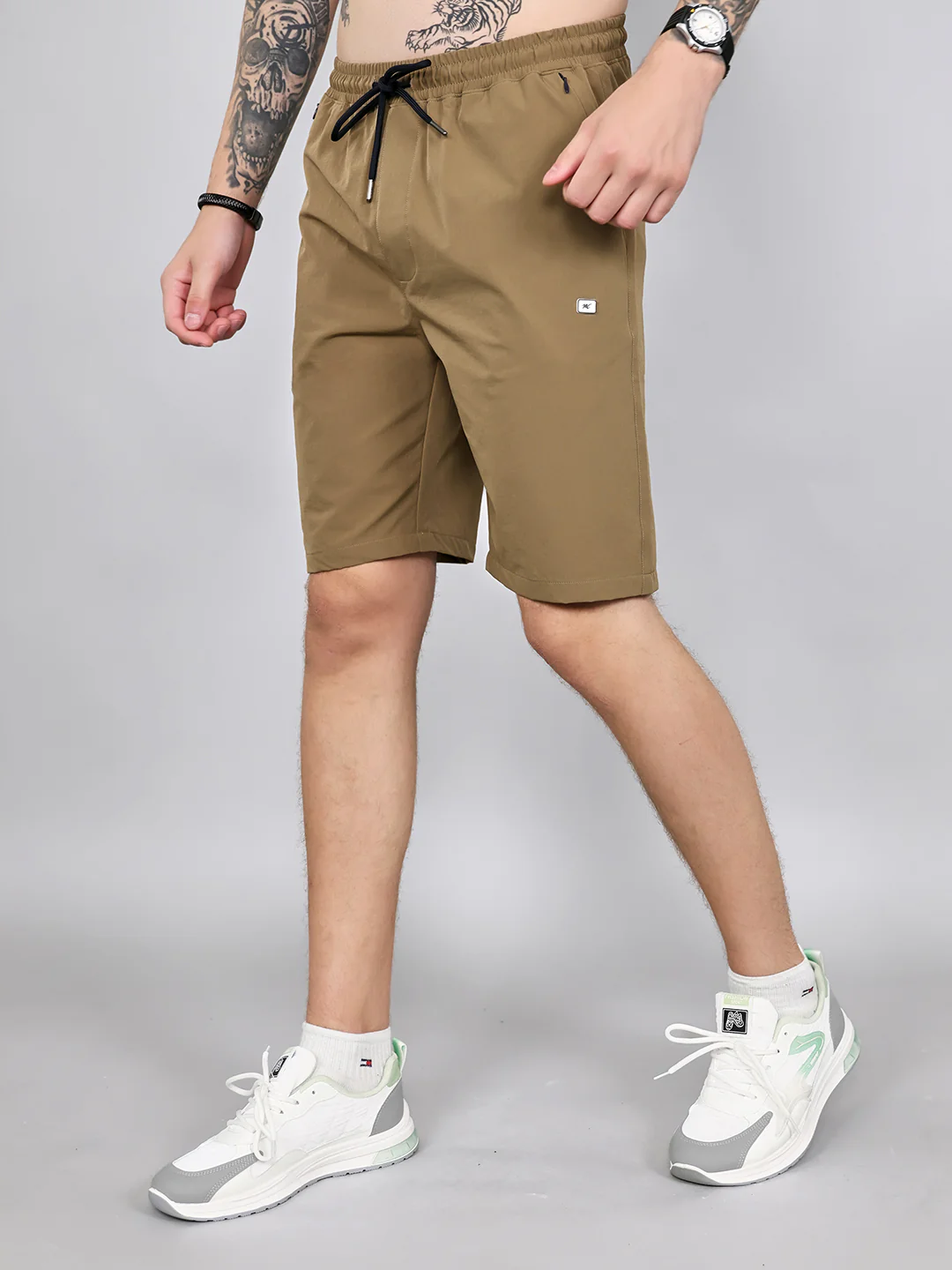 Men Khaki Solid Regular Fit Shorts - Image 3