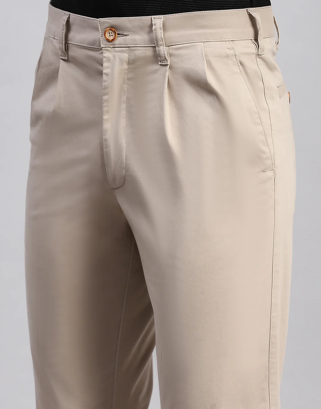 Men Khaki Solid Regular Fit Trouser - Image 6