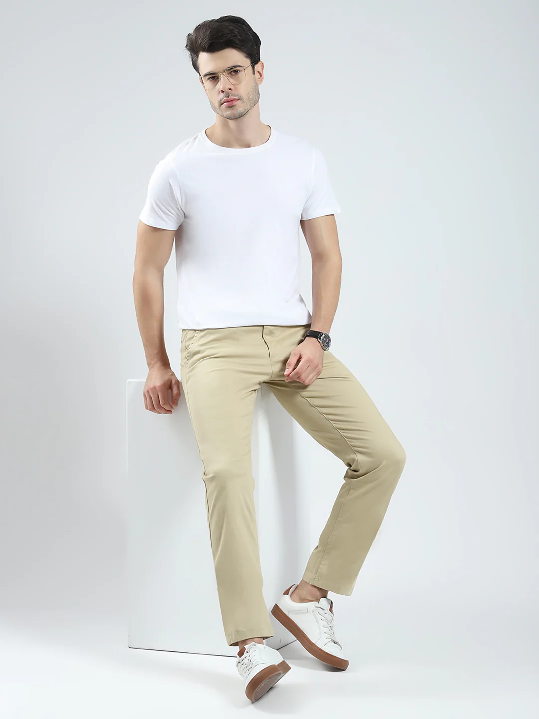 Men Khaki Solid Slim Fit Trouser - Image 2